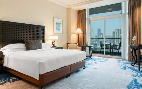 Spacious Sea view room with balcony and lounge access